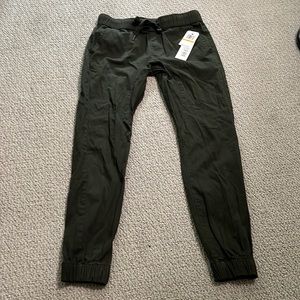 (NWT) Mens Olive green Pants